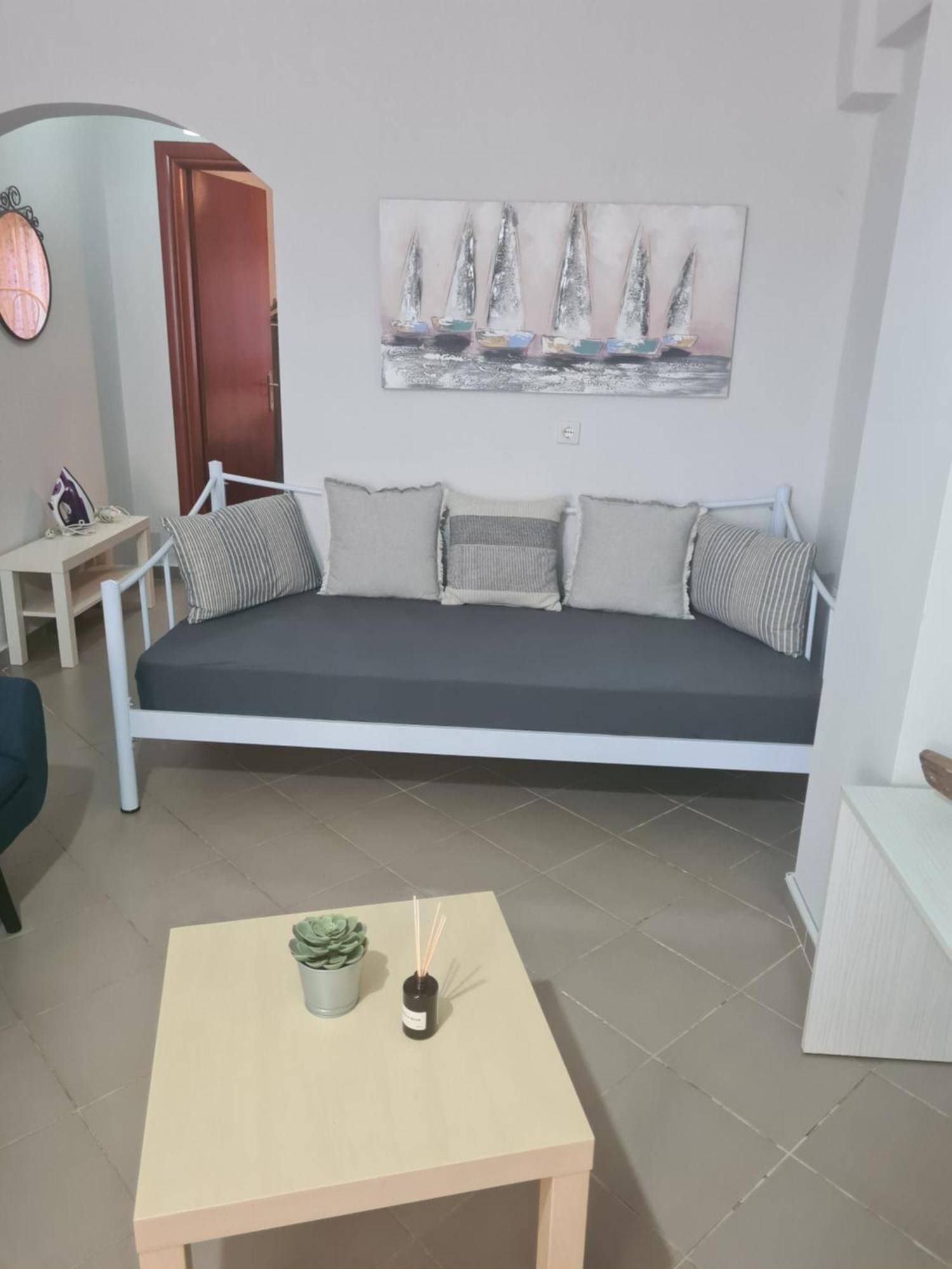 Ofrínion Makis Apartments Touzla מראה חיצוני תמונה